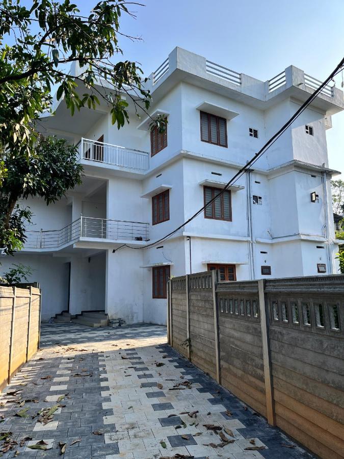 Wayanad Biriyomz Residency, Kalpatta, Low Cost Rooms And Deluxe Apartment Εξωτερικό φωτογραφία